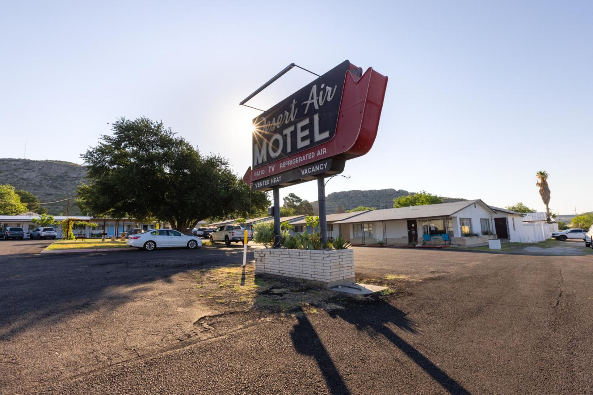 Desert Air Motel Sanderson Экстерьер фото